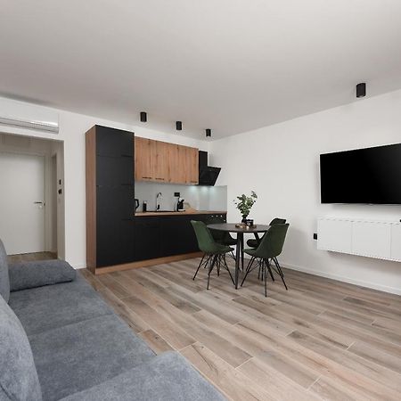 Aura Exclusive Apartment & Room Zadar Bagian luar foto