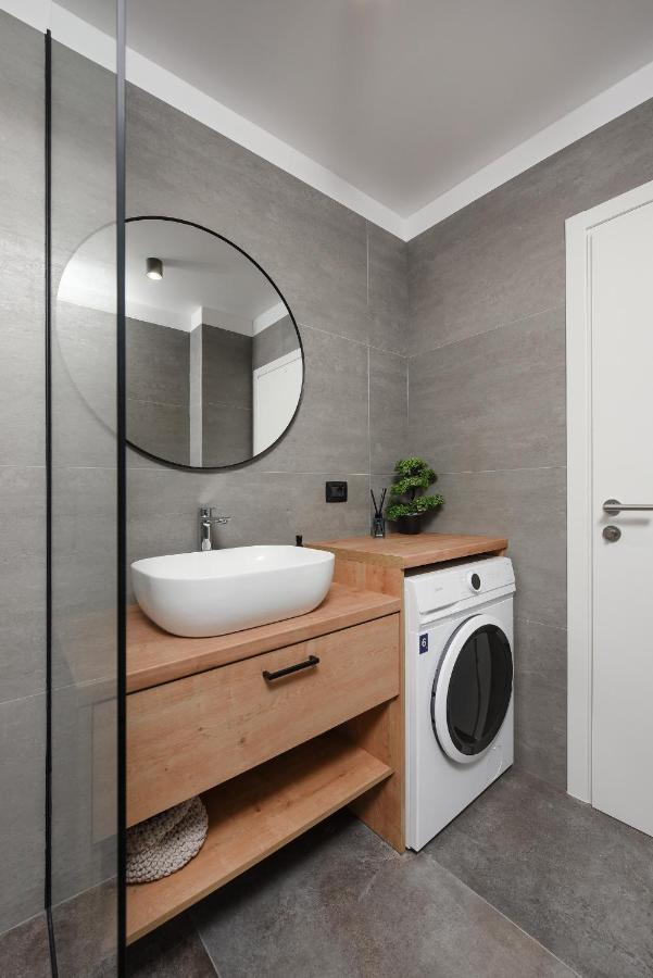 Aura Exclusive Apartment & Room Zadar Bagian luar foto