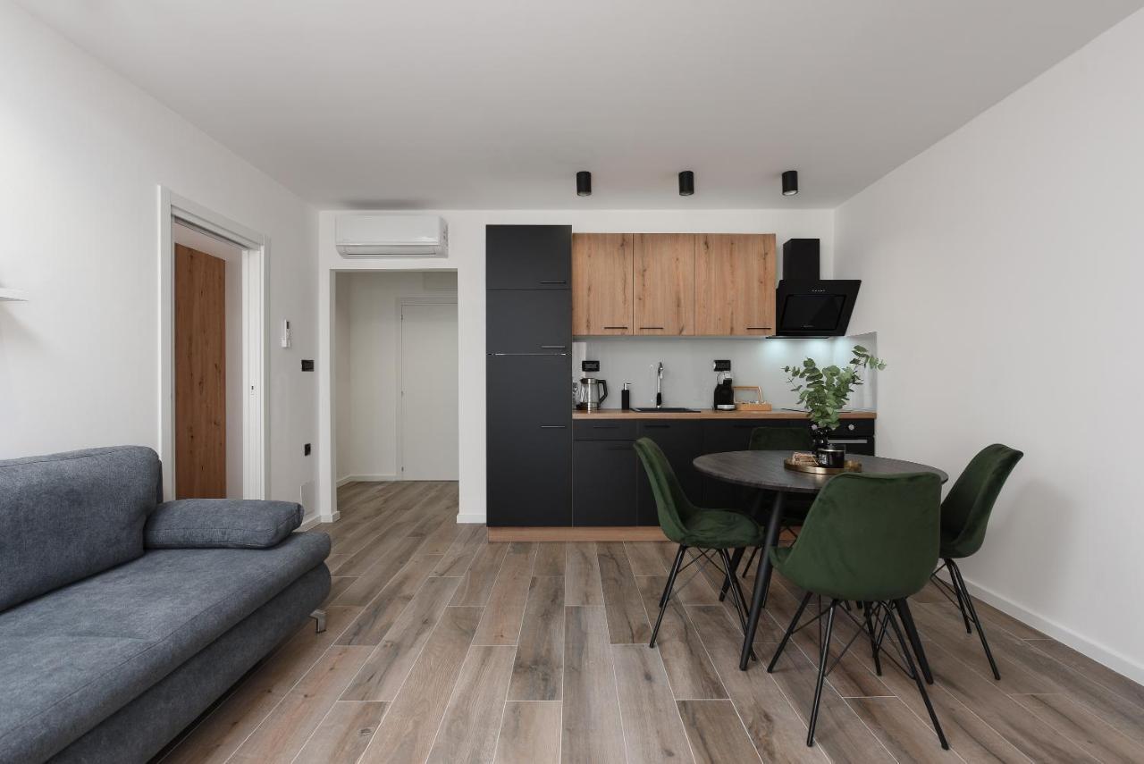 Aura Exclusive Apartment & Room Zadar Bagian luar foto