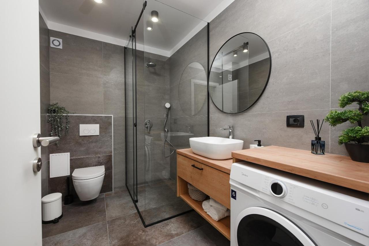 Aura Exclusive Apartment & Room Zadar Bagian luar foto